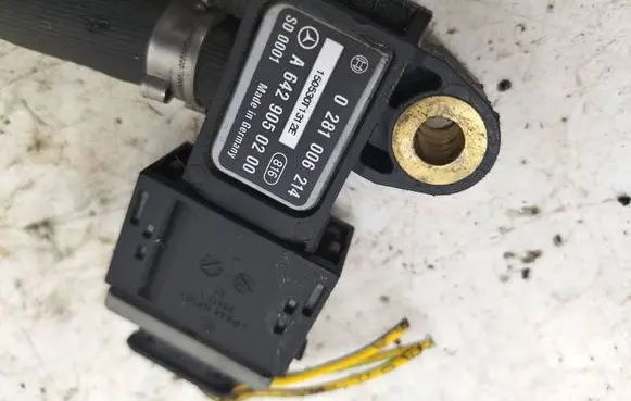 Mercedes-Benz A W176 Turbo air boost pressure sensor A642905020 0281996214