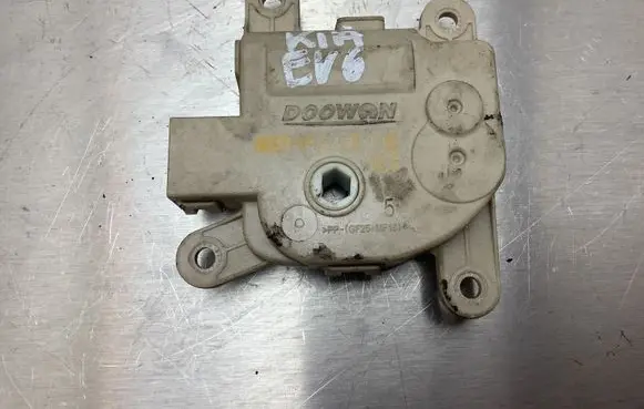 KIA EV6 Air flap motor/actuator H400730912