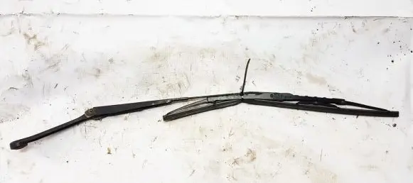 Alfa Romeo 156 Front wiper blade arm