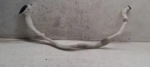 BMW 5 F10 F11 Window washer liquid tank fill tube 11868015