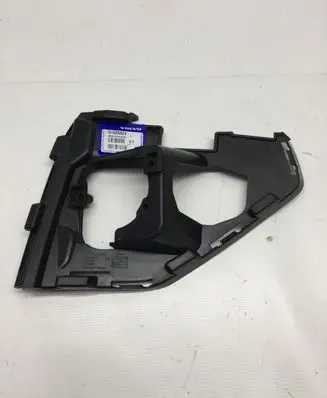 Volvo V60 Fog light bracket 31688804