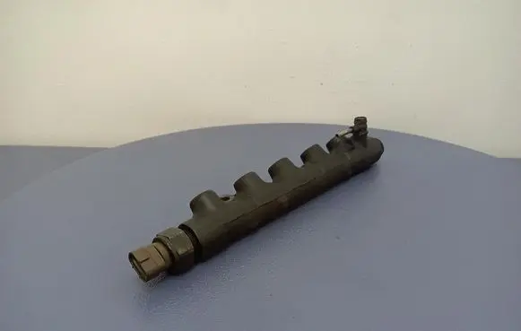 Toyota Corolla Verso E121 Fuel main line pipe 