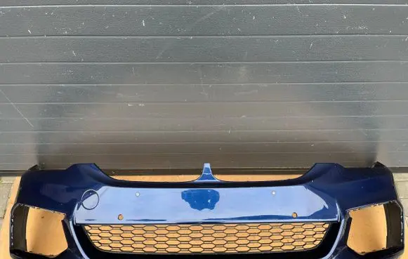 BMW 5 G30 G31 Front bumper 8069066