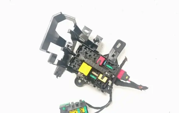 Opel Crossland X Fuse module 9812661980