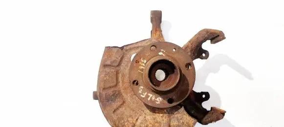 Volkswagen Golf III Front wheel hub