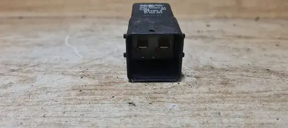 Volvo V50 Glow plug pre-heat relay 3M5T12A343AA