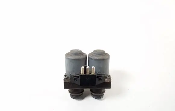 Mercedes-Benz SLK R171 Coolant heater control valve A0018307784