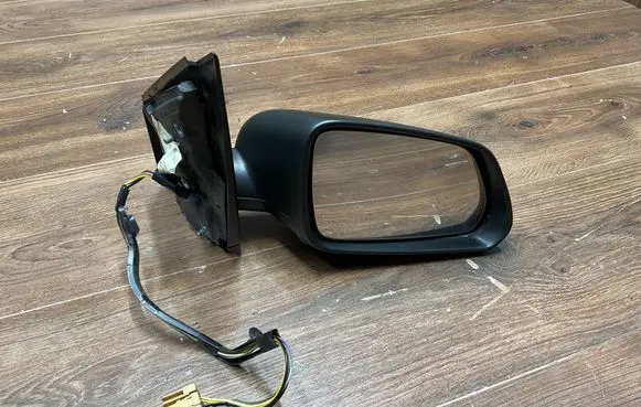 Volkswagen Polo IV 9N3 Front door electric wing mirror 212873146