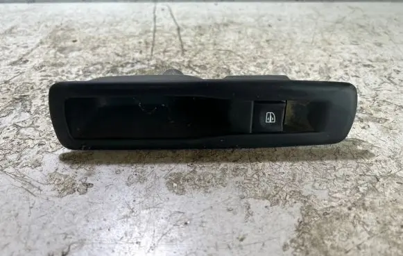 Renault Megane II Electric window control switch 829500004R 00254250