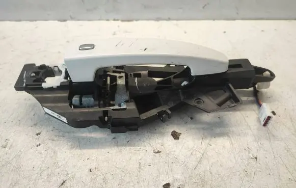 Chevrolet Camaro Front door exterior handle 46082105