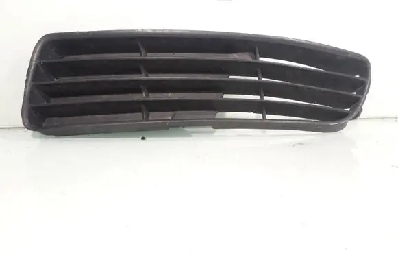 Audi A4 S4 B5 8D Front bumper lower grill 8D0807345