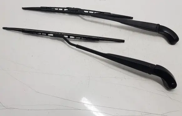 Mini One - Cooper R50 - 53 Front wiper blade arm 80005586