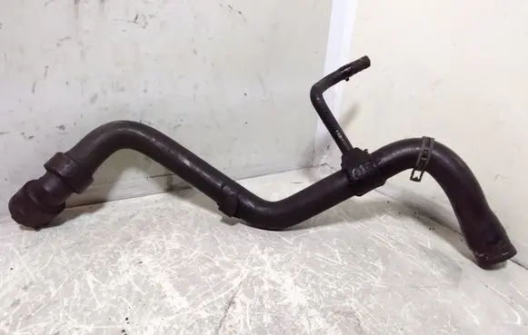 Audi A6 S6 C5 4B Engine coolant pipe/hose 4B0121101E