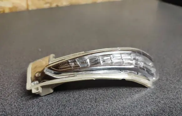 Citroen C4 II Picasso Mirror indicator light 6325J4