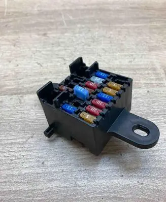 Mazda 5 Fuse box set 5615