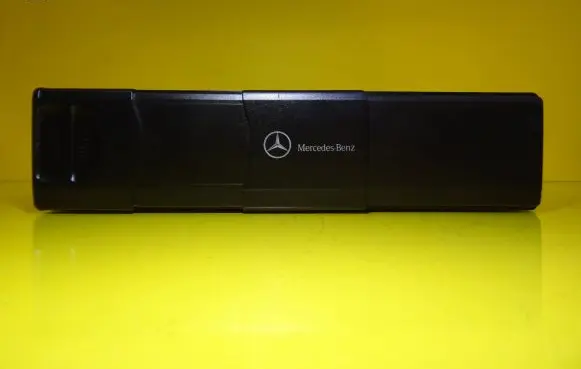 Mercedes-Benz C W203 CD/DVD changer A2038209089