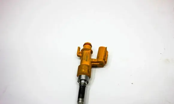 Toyota Corolla E210 E21 Fuel injector 23250F2070