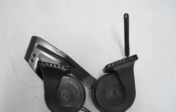 Peugeot 5008 III Horn signal 9845852580