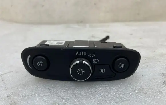 Opel Insignia B Light switch 84215920 F5A011C 02056C