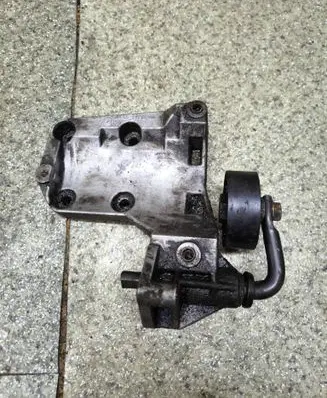 BMW 3 E46 A/C compressor mount bracket 7786194