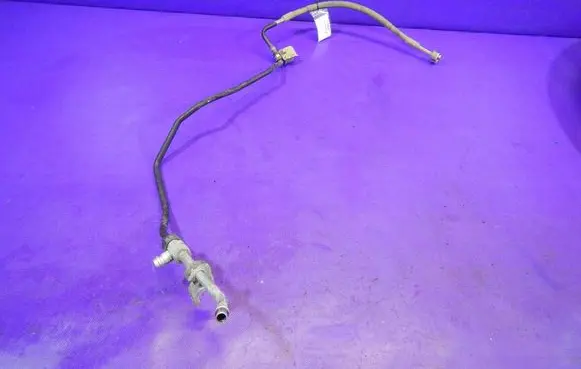 Volkswagen PASSAT B5.5 Air conditioning (A/C) pipe/hose 