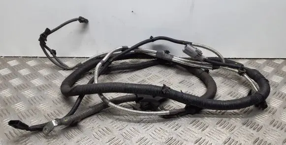 Infiniti Q70 Y51 Positive cable (battery)