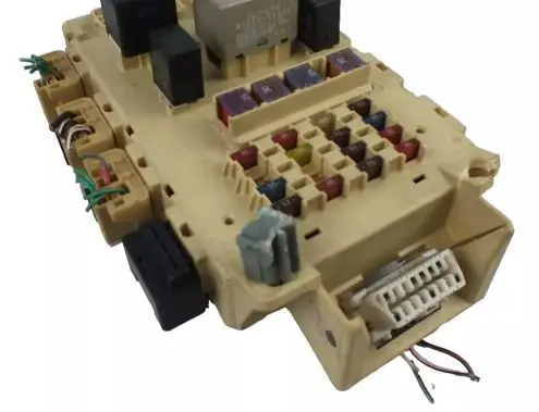 Toyota Avensis Verso Fuse box set 81980-50030