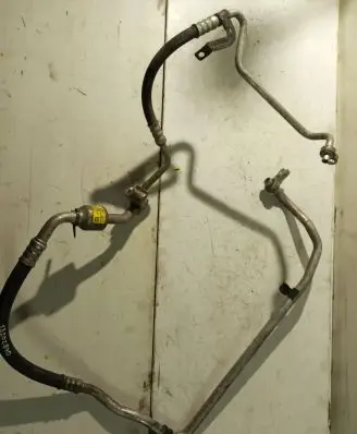 Opel Vectra C Air conditioning (A/C) pipe/hose 13202840