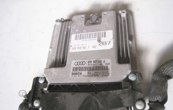 Audi A6 S6 C6 4F Engine control unit/module 4F0907401A 4F0910401F