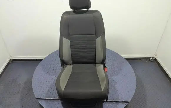 Toyota Auris E180 Front passenger seat 