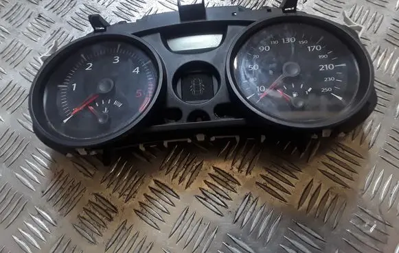 Renault Megane II Speedometer (instrument cluster) 8200720305