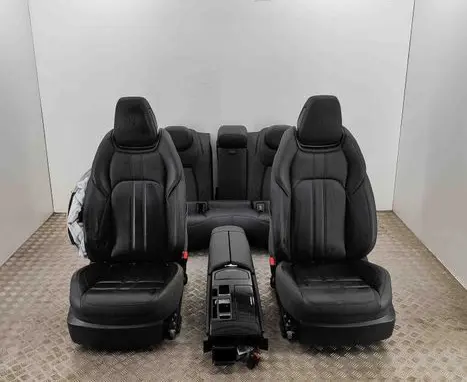 Maserati Ghibli Interior set 6701654100 670165410