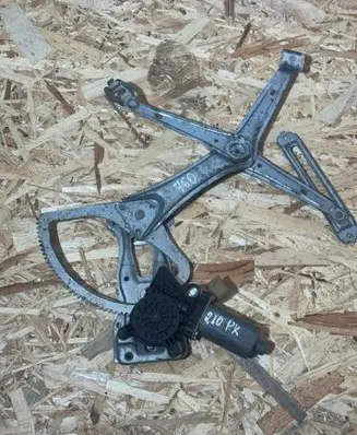 Mercedes-Benz E W210 Front door window regulator with motor 0130821708