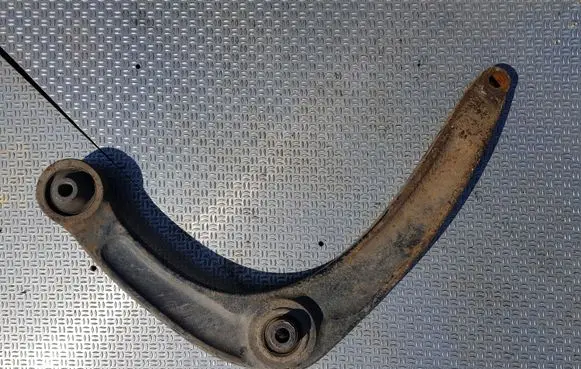 Peugeot 5008 Front lower control arm/wishbone