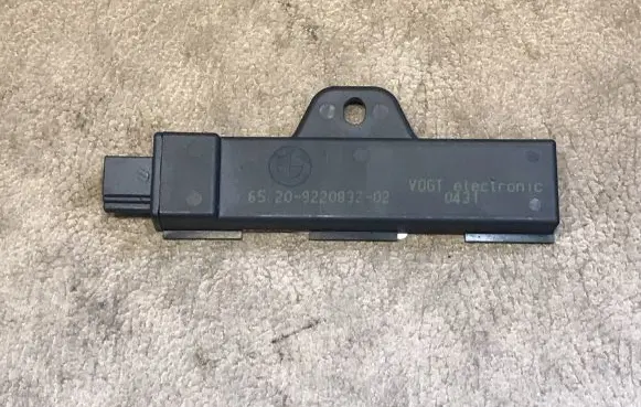 BMW 5 F10 F11 Keyless system antenna 9220832