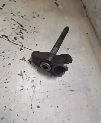 Citroen C5 Fuel Injector clamp holder 569222