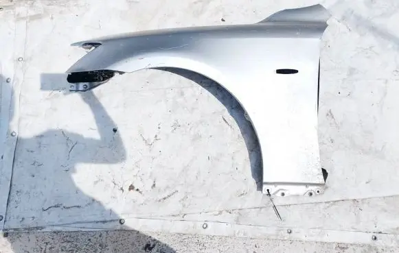 Lexus IS 220D-250-350 Fender Sidabrine