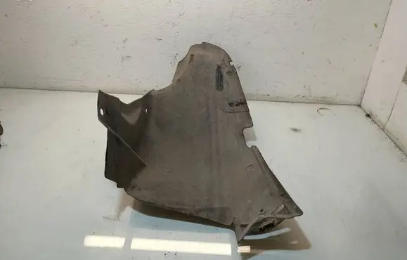 Chrysler Voyager Front mudguard 04857513AA