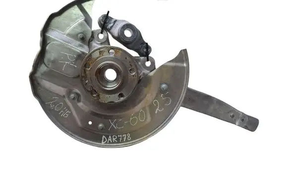Front wheel hub