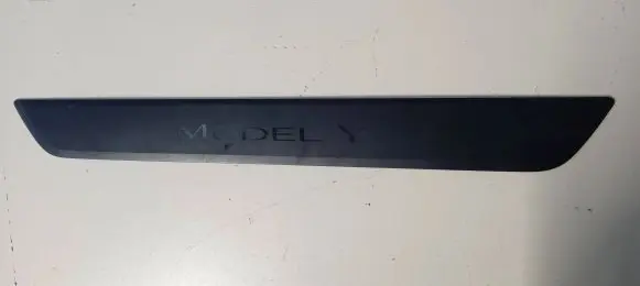Tesla Model Y Front sill trim cover 149430100B