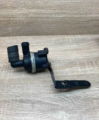 Volkswagen PASSAT B6 Electric auxiliary coolant/water pump 1K0121093