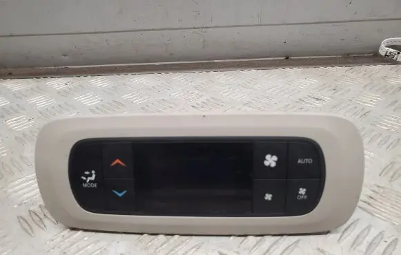 Chrysler Pacifica Climate control unit P68223337AE 68223337AE