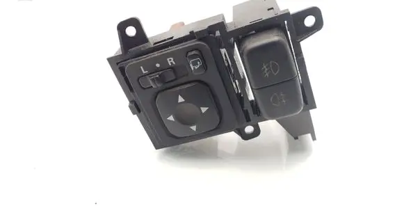Wing mirror switch