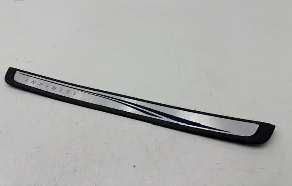 Infiniti Q30 Front sill trim cover 769B05DA0A