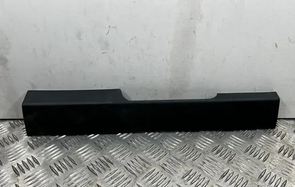 Front sill trim cover