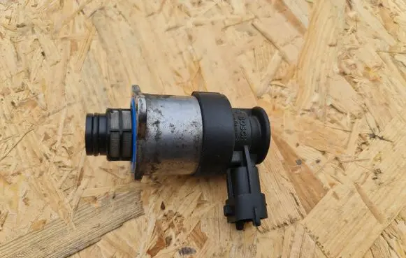 Volvo S60 Fuel pressure regulator 0928400707 9891041021