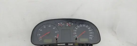 Volkswagen Golf IV Speedometer (instrument cluster) 0263618005 0511609038 1J0920801B