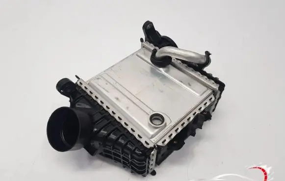Mercedes-Benz C W205 Intercooler radiator