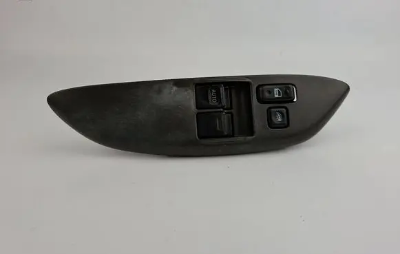 Toyota Yaris Electric window control switch 848200D040