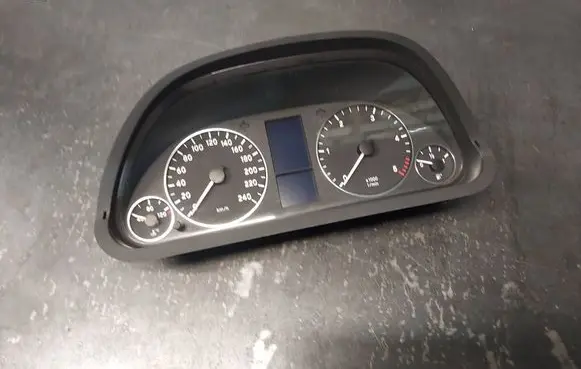 Mercedes-Benz A W169 Speedometer (instrument cluster) A1695400848 A1695407211 A1694420621